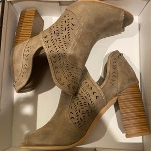 Fergalicious Slip On Booties - size 10
